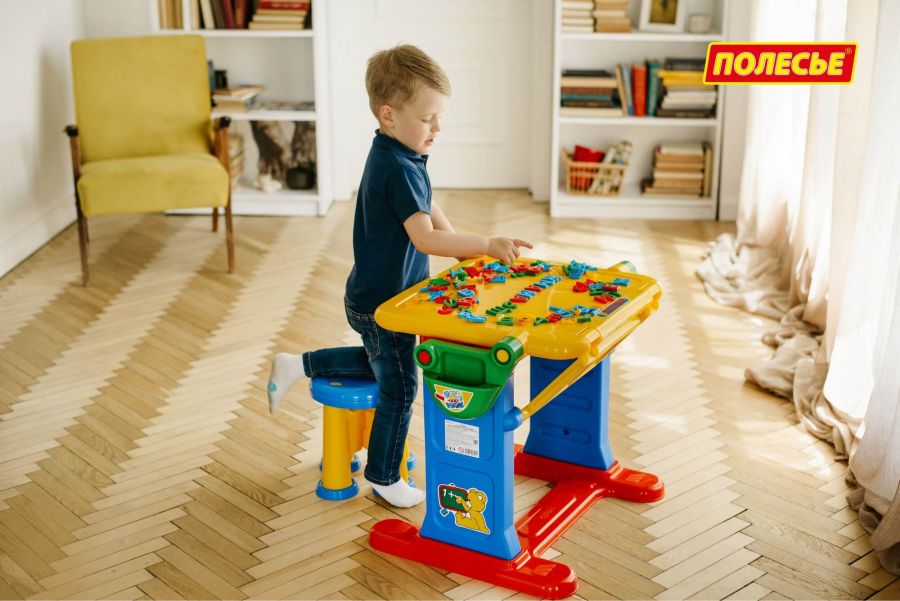 Набор "Первые уроки" (66 букв + 20 цифр + 10 математических знаков) (в коробке)