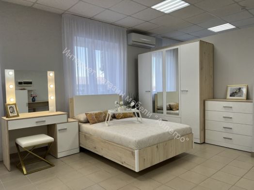 Шкаф 4-х створчатый с зеркалом "Милана"