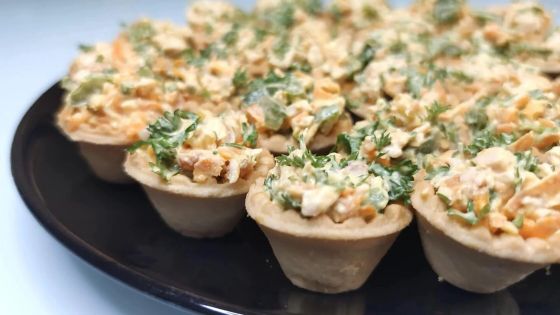 ТАРТАЛЕТКА ПРАЗДНИЧНАЯ С КОПЧЕНЫМ ЦЫПЛЕНКОМ