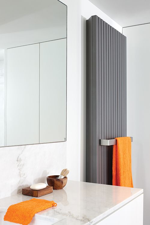 Изображение Дизайн-радиатор Jaga Tetra Wall H180 цвет 333. Traffic white satin