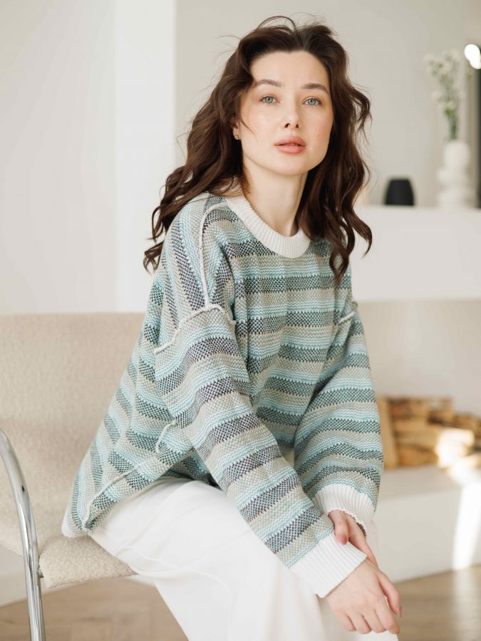 Свитер с желудями