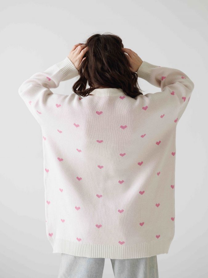 Свитер с сердечками удлиненный