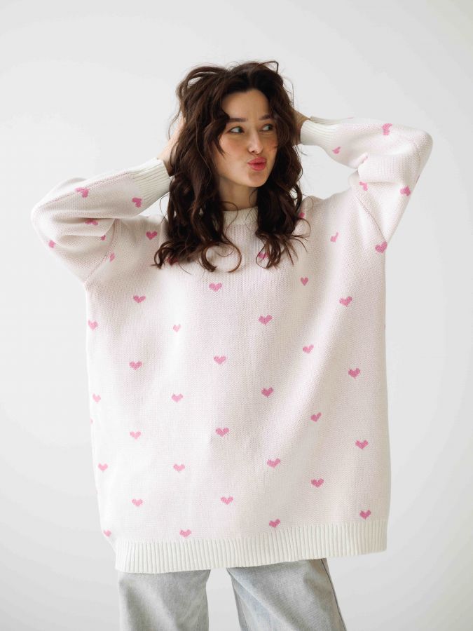 Свитер с сердечками удлиненный