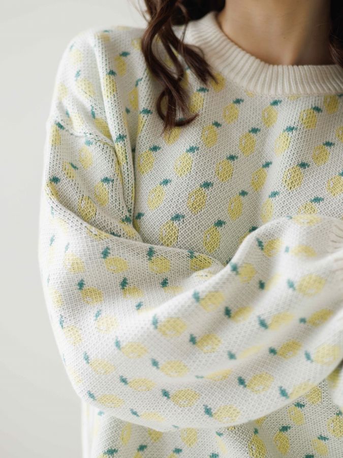 Свитер с лимонами