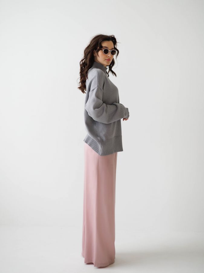 Свитер серый