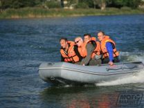 Надувная лодка Посейдон Касатка 365 бело-серая