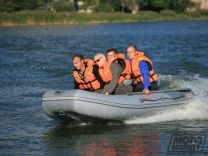 Надувная лодка Посейдон Касатка 335 бело-серая