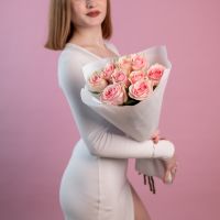 9 розовых роз (фрутетта) в упаковке