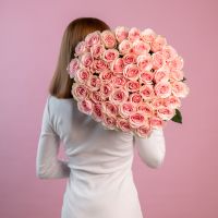 51 розовая роза (фрутетта)