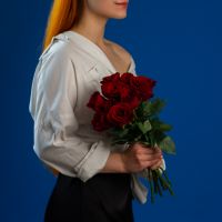 Красные розы 9 шт без упаковки, 40см, Эквадор