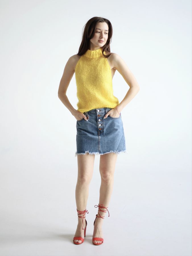 Паутинка из шелка желтая