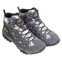 Ботинки Remington outdoor trekking gray выполнены из замши и специальной износостойкой сетки. Мембрана watherproof обеспечивает превосходное пароотведение и защиту от влаги, оставляя ноги сухими. Антистатическая многокомпонентная нескользящая подошва обес