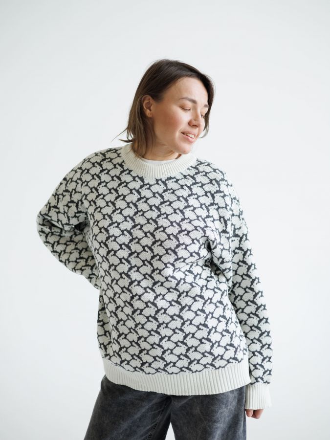 Свитер с кроликами