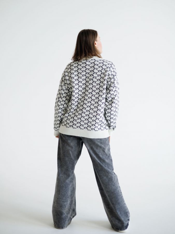 Свитер с кроликами