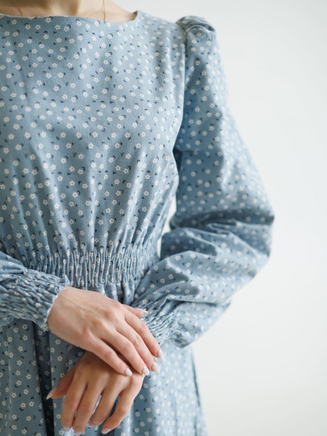 Платье Azzurro с ромашками