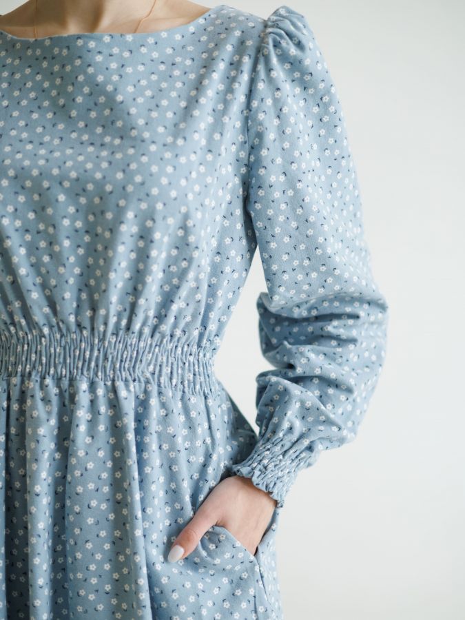 Платье Azzurro с ромашками