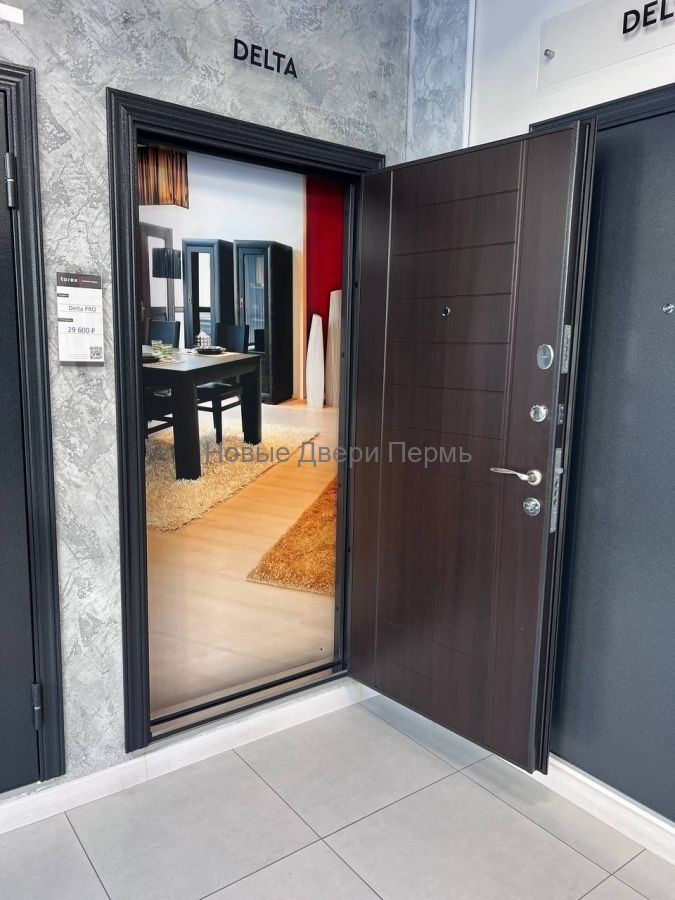 DELTA PRO MP Букле коричневый / ПВХ Лиственница темная квартирная дверь