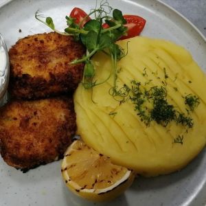 Котлеты из трубача с картофельным пюре 350г