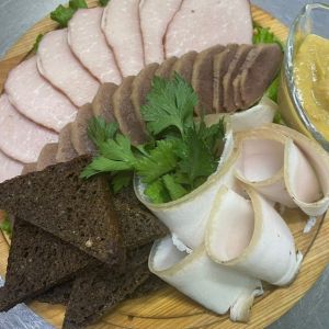 Мясная тарелка 300г