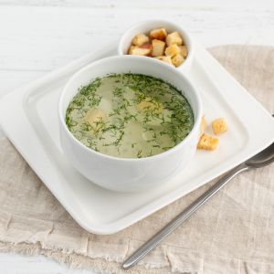 Куриный бульон с яйцом и зеленью 2л