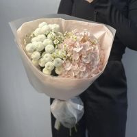 Воздушный фактурный букет в белых оттенках