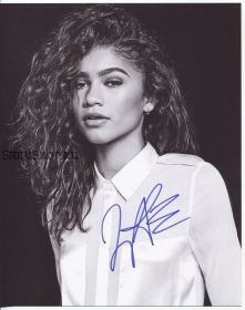 Автограф: Зендея / Zendaya