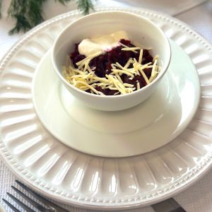 Салат из свёклы с сыром 100г
