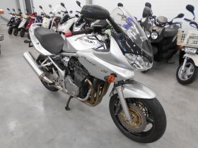 SUZUKI  GSF1200S BANDIT