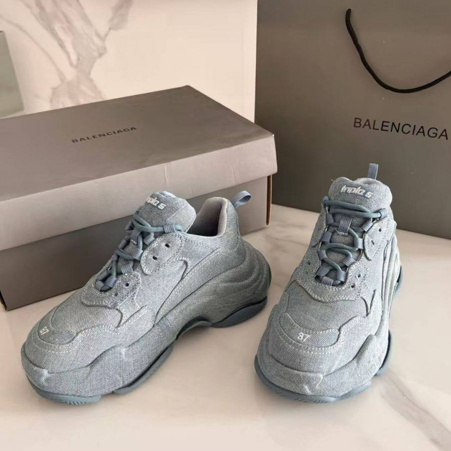 Кроссовки BALENCIAGA TRIPLE S Premium
