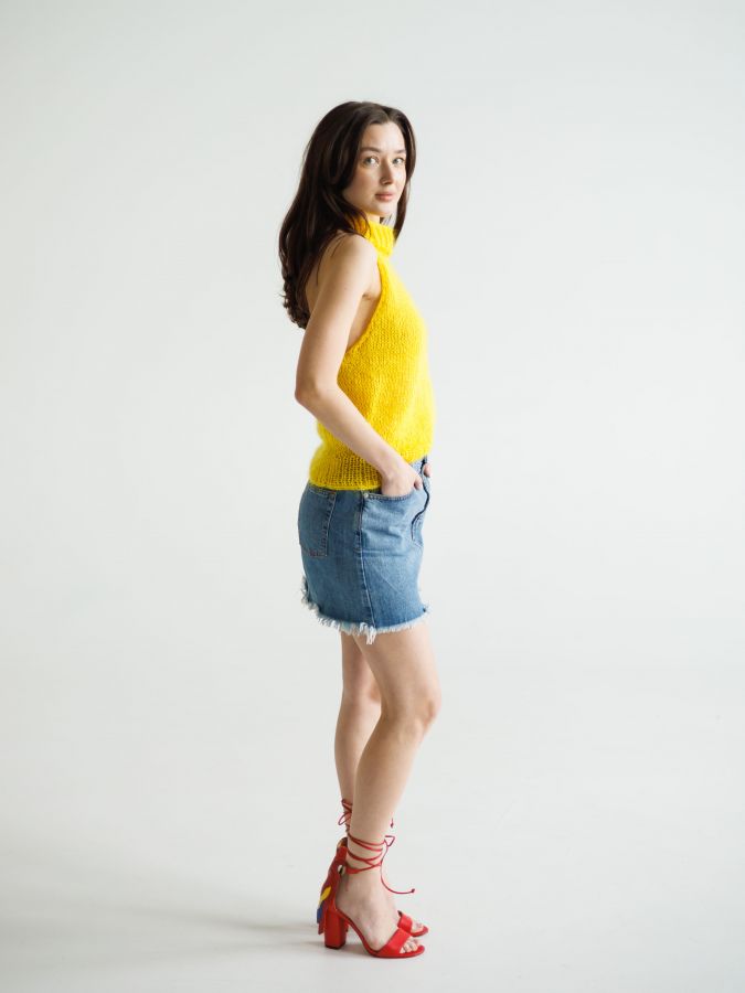 Паутинка из шелка желтая