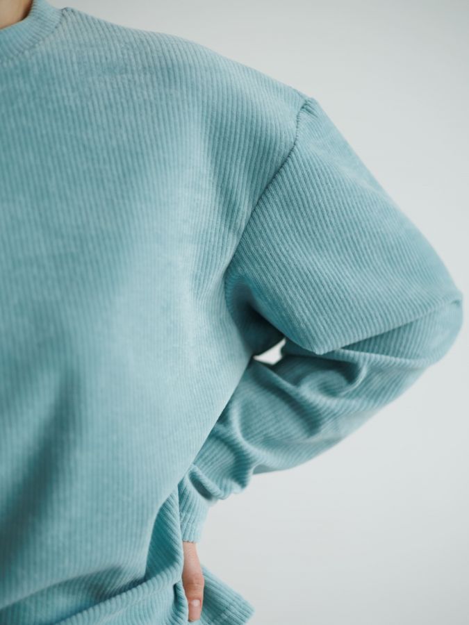 Кофта из вельвета голубая