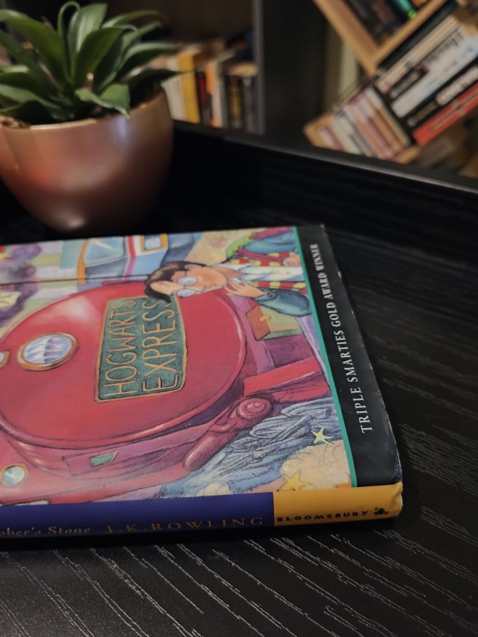 Harry Potter and the philosopher's stone Bloomsbury тираж 30