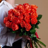 25 оранжевых роз
