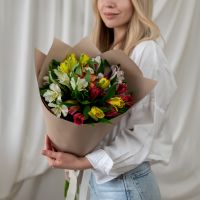 Букет из альстромерий