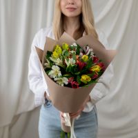 Букет из альстромерий