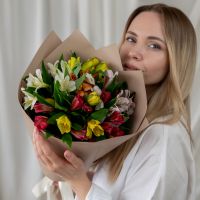 Букет из альстромерий