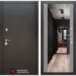 Входная дверь Лабиринт SILVER - Зеркало максимум Бетон светлый