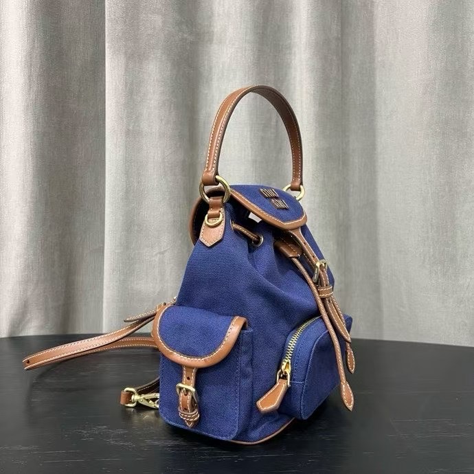 Рюкзак MIU MIU 29,5x25x12,5 cm