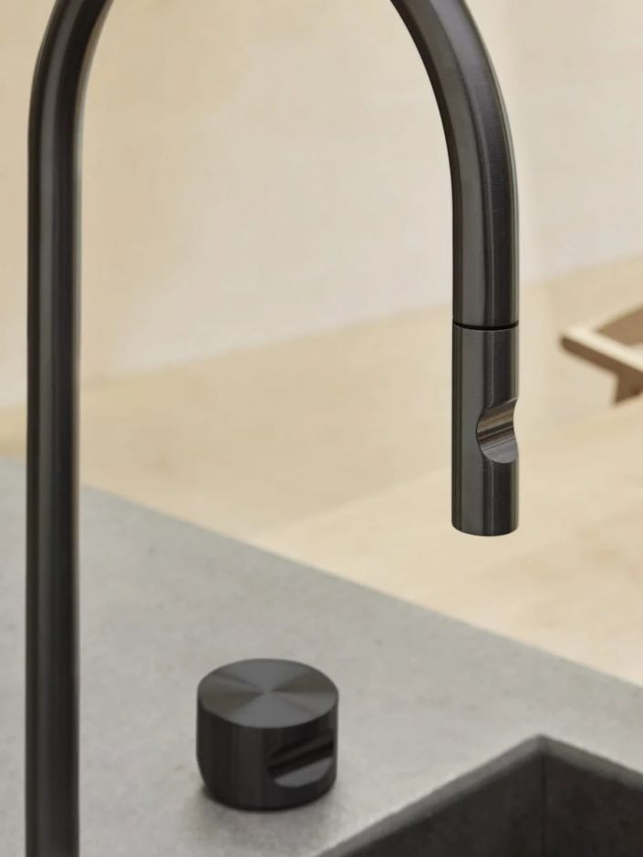 Кухонный смеситель встраиваемый Quadro design Idealaqua Inox 2.563.23.700 ФОТО