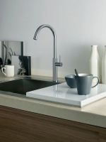 Кухонный смеситель Quadro design Kitchen Brass 322 CR с поворотным изливом схема 2