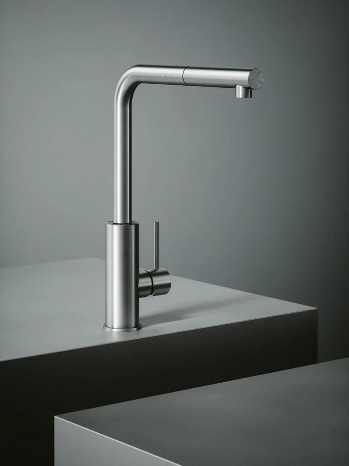 Кухонный смеситель Quadro design Kitchen Inox 669 с выдвижным изливом ФОТО