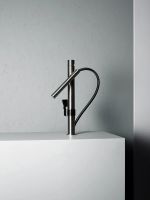 Кухонный смеситель Quadro design Kitchen Inox 400 с выдвижным изливом и комплектом «гидрощетка» схема 4 Кухонный смеситель Quadro design Kitchen Inox 400 с выдвижным изливом и комплектом «гидрощетка» схема 4