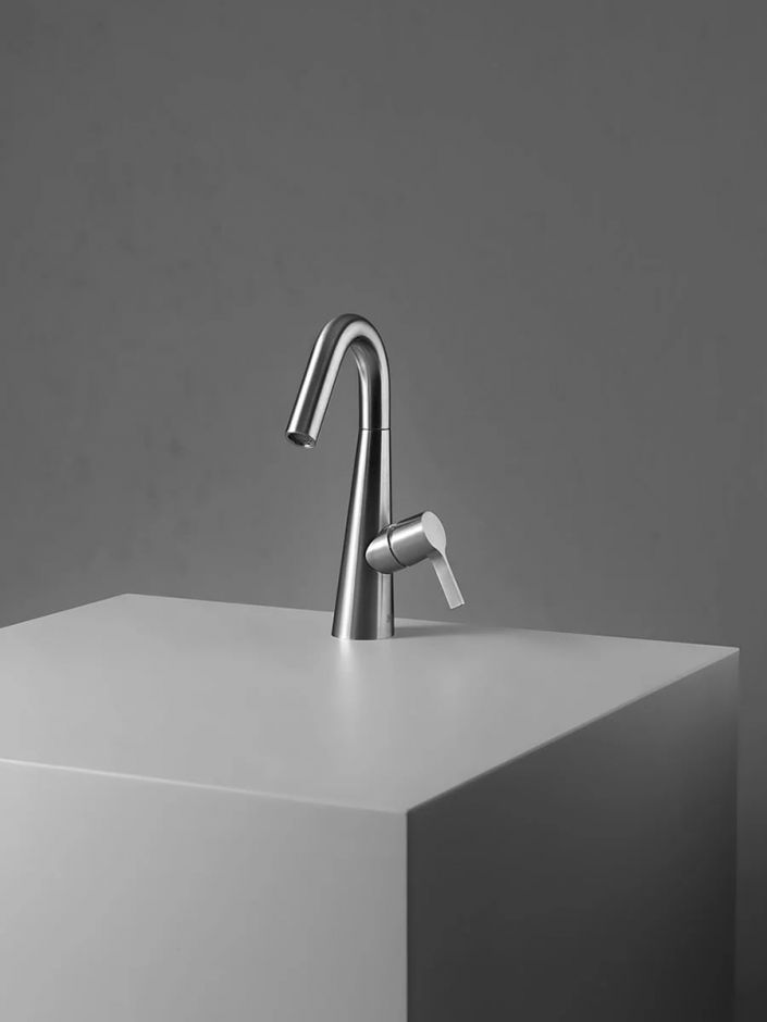 Смеситель для раковины Quadro design Volcano 36 01 AS ФОТО