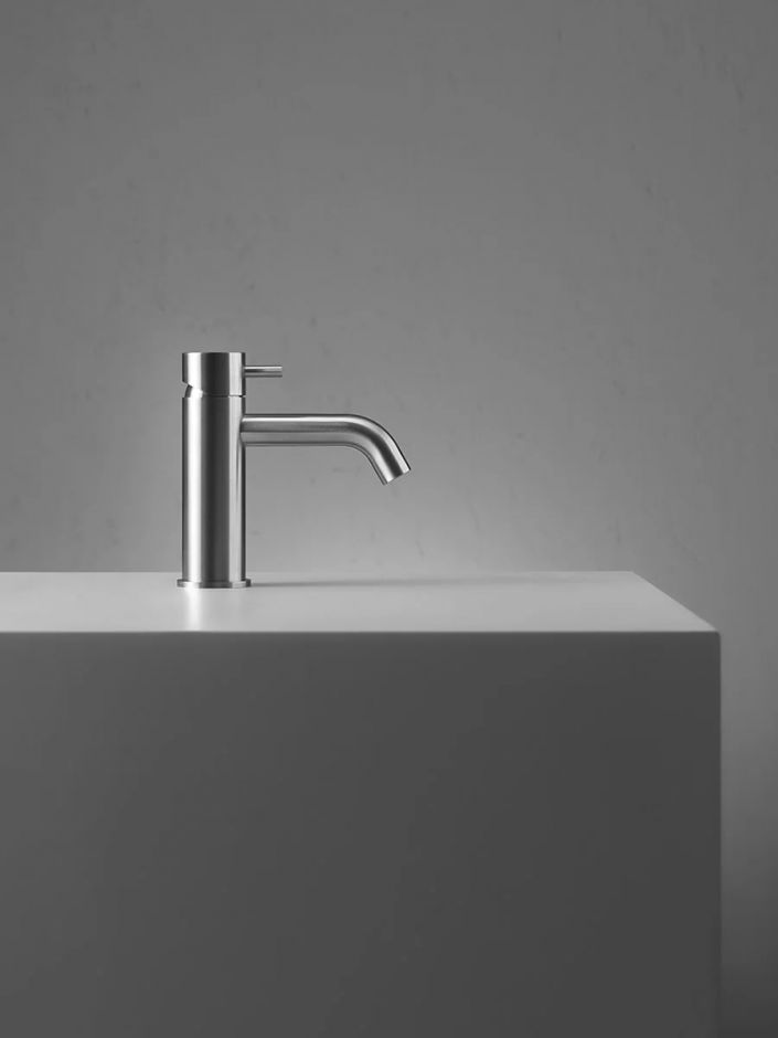Смеситель для раковины Quadro design Source 12 01 ФОТО