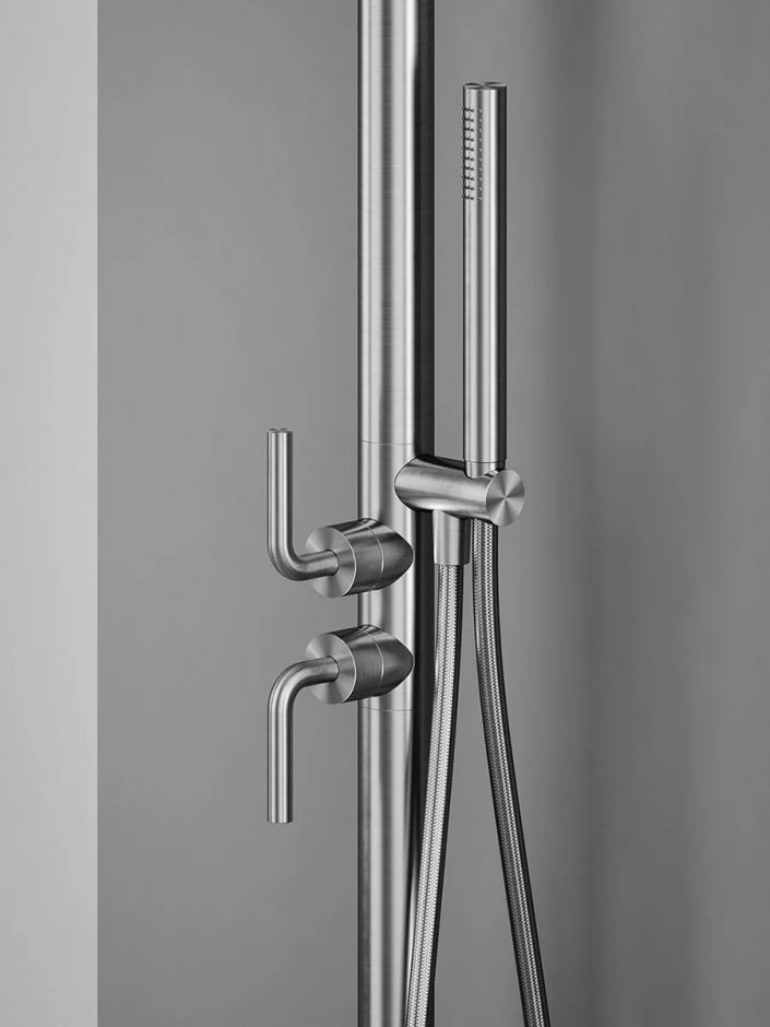 Душевая стойка Quadro design Levo CD014.2/1 AS напольная с ручным душем ФОТО