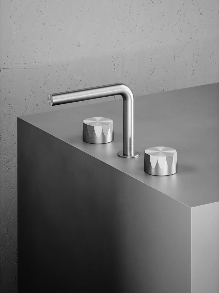 Смеситель для раковины Quadro design HB 15 31 AS поворотный излив ФОТО