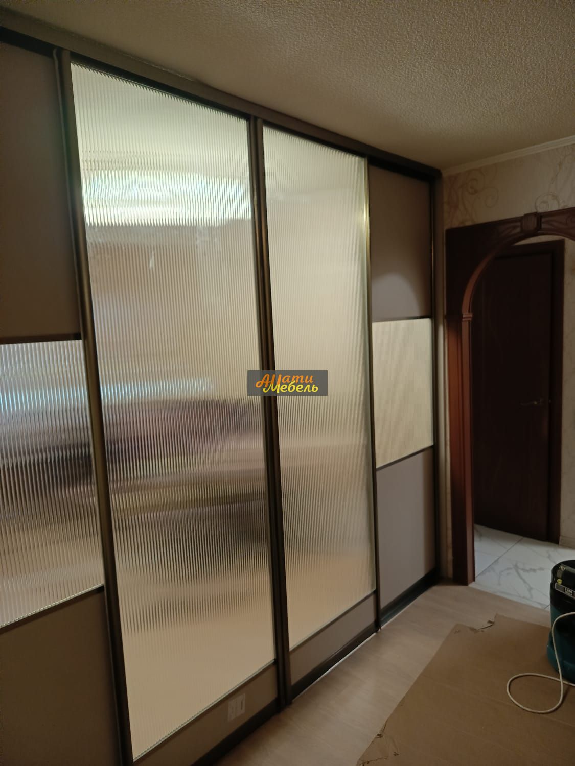 двери -перегородки для  спальни и коридора