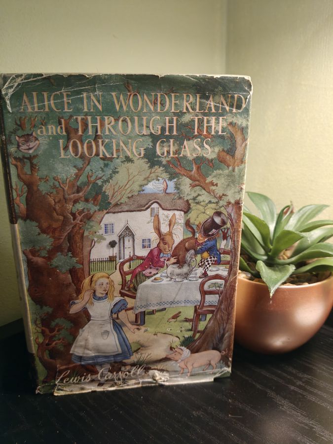 Alice in wonderland and through the looking glass by Lewis Carroll около 1957