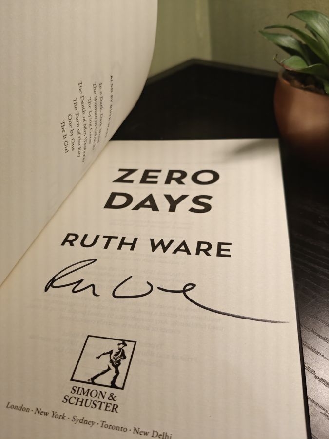 [подписана автором] Zero days by Ruth Ware