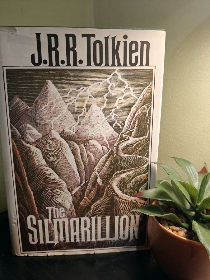 Silmarillion by Tolkien 1977